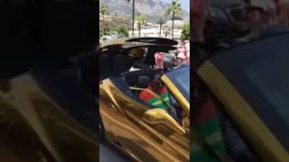 Hijo de Romero Deschamps en Mónaco con su Ferrari dorado [upl. by Miarhpe246]