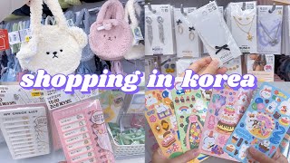 shopping in korea vlog 🇰🇷 accessories amp stationery haul 🐰 daiso cute finds 다이소 신상 [upl. by Berkshire]