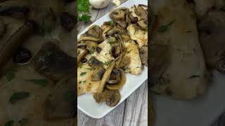 Un secondo piatto facile e veloce con petto di pollo e funghi [upl. by Chalmer]