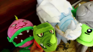 Zoo  Plants vs Zombies Plush  Peashooter and Pacos Adventure Ep 6 [upl. by Gothar4]