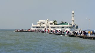 Haji Ali dargah Mumbai  बहुत तेजी से हाजी अली दरगाह में समुंद्र में पानी बढ़ गया Mridxvlogs [upl. by Battat]