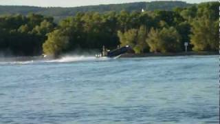 Geheimnisvolles Speedboot auf dem Rhein [upl. by Enomor]