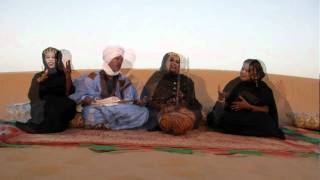 COUMBANE MINT ELY WARAKANE  Mauritanie  Au Festival de lImaginaire 2011 [upl. by Stan]