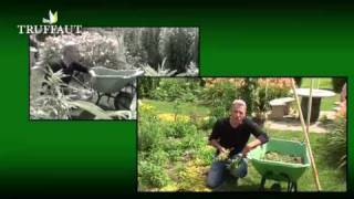 Faire son compost dans le jardin  Truffaut [upl. by Yursa]