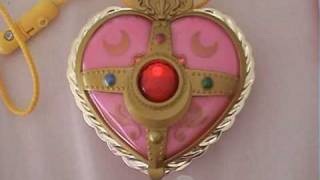 Heart Moon Brooch  Pretty Guardian Sailor Moon toy [upl. by Chancey907]