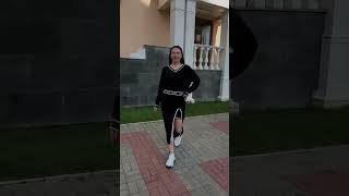 Стильный костюм от Liu Jo на теплую осень🖤 fashion liujo pinko emporioarmani [upl. by Asikal]