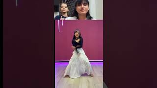 Gunjan sinhazeenatsaifi meranammary song bollywood lovesong music dance love [upl. by Busby]