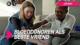 Moreno krijgt tijdens een crise álle soorten pijn  JZHMH 2  NPO 3 [upl. by Aylmer]