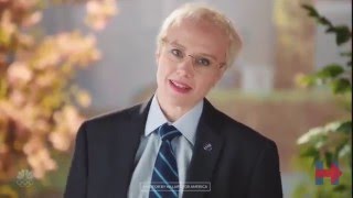 SNL‘s Hillary Clinton Literally Turns Into Bernie Sanders [upl. by Airrehs]