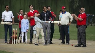 Justin Trudeau’s kids try their hand at cricket in India [upl. by Koppel]