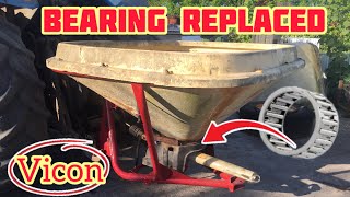 Vicon 802 fertiliser spreader  Bearing replaced  PS 602  802 1002 1502  Wagtail Repair [upl. by Ravid]