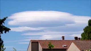 Time lapse Nuage Lenticulaire France Var Vidéo accelérée [upl. by Annaxor]