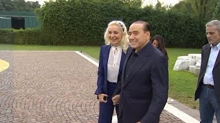 Gli 86 anni di Berlusconi da Marta Fascina la sorpresa della mongolfiera con i cuori e la [upl. by Ibbed775]