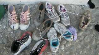 Animatori estate ragazzi Cherasco  Scherzo scarpe al Valasco [upl. by Ninos]