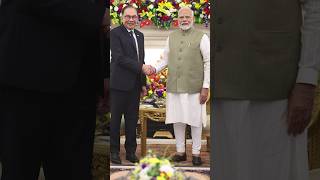 PM Modi welcomes Malaysian PM Anwar Ibrahim at Hyderabad House  shorts [upl. by Kensell]