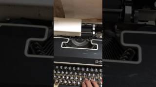 タイプライター 出品中 olivetti オリベッティ [upl. by Giuseppe]