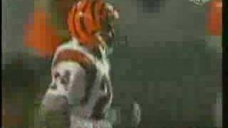 Bengals Lewis Billups drops interception in 1988 SuperBowl [upl. by Eenobe]