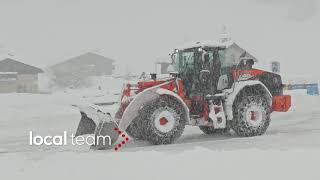 Nevica a Livigno senza sosta mezzi spalaneve in azione [upl. by Bainter872]