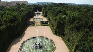 Bosquets et fontaines au Château de Versailles [upl. by Annodal]