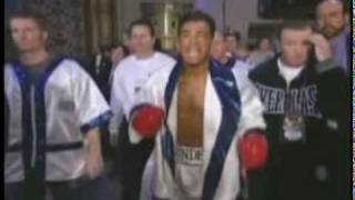 Arturo Gatti vs Branco  Gatti enters the ring with Micky Ward at his side [upl. by Pontus]