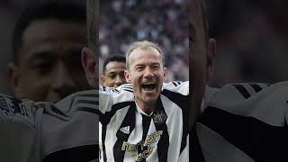 ALAN SHEARER 🏴󠁧󠁢󠁥󠁮󠁧󠁿  EL MÁXIMO GOLEADOR EN LA HISTORIA DE LA PREMIER LEAGUE [upl. by Alicec]