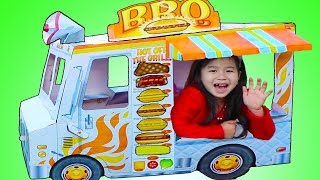 Jannie Pretend Play with GIANT BBQ Food amp Ice Cream Truck [upl. by Nilyahs]