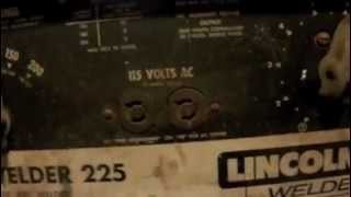 Vintage Lincoln Lincwelder225 Welder Generator [upl. by Suiremed]