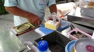 Ice Cream Sandwich with bread Vendor In Singapore [upl. by Barry]