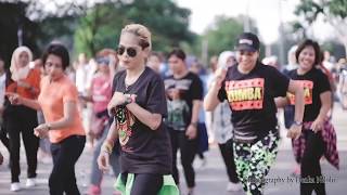 FLOBAMORA SELAMANYA GOYANGVIRAL2019 Live Car Free Day Jln Eltari KUPANG NTT  LINE DANCE [upl. by Allisan5]