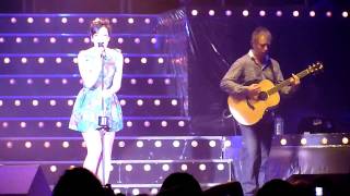 Naive Kooks cover by Lily Allen  Lotto Arena October 2009 HD [upl. by Rentschler776]