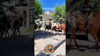 Cabalgata en bonita fiesta de XV AÑOS viral [upl. by Castora]