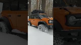 Bronco hb r1001 winter forest trophy rctrophy crawler offroad fordbronco huangbobeluga [upl. by Trumaine]