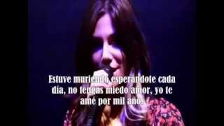 Christina Perri  A Thousand Years Crepúsculo subtitulada en español live [upl. by Ramgad37]