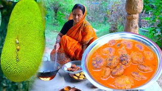 মাংসের স্বাদে গাছপাঁঠার কোফতা কারি রান্না  Bengali famous Echor Kofta Curry  Green Jackfruit [upl. by Arahk]