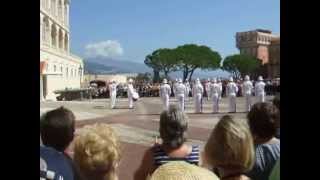 Wachwechsel vor dem Fürstenpalast von Monaco [upl. by Prudy]