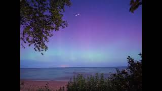 Timelapse Shows Vibrant Aurora Over Northern Michigan [upl. by Yngad]