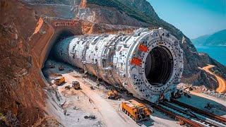 ¡La máquina secreta de China ¡Perforan la montaña en un solo día [upl. by Neelrahc954]