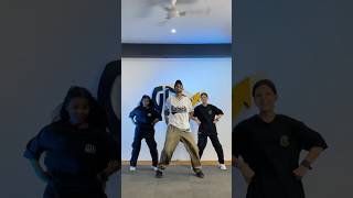 Chitte suit te daag pe gaye 🫶🫶🥵 GFM DANCE STUDIO  dance video  dance viral dancestudio [upl. by Adnoel]