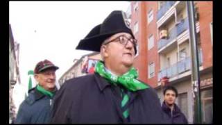 Borghezio cacciato da livorno scontri antifascisti [upl. by Eelyac464]