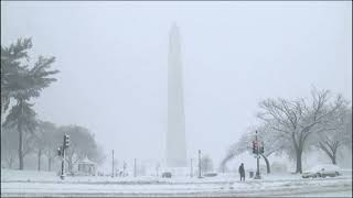 Estados Unidos sufre el primer temporal de nieve del año y del invierno [upl. by Aciemaj589]