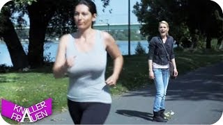 Ein neuer SportBH  Knallerfrauen mit Martina Hill subtitled [upl. by Fonz917]