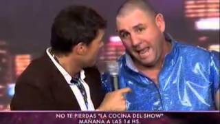 Showmatch 2011  La Mole Moli con alfajor propio [upl. by Migeon]