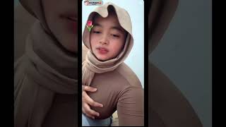 BIGO LIVE HOT🍑 HOST PULEN DISURUH BUKA KACAMATA SAMA VIEWER 😱💦 [upl. by Anne-Marie]