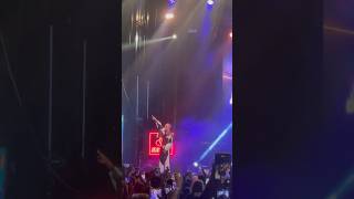 Abraham Mateo cantando “Sexy señorita” en el concierto de los 40 [upl. by Glinys770]