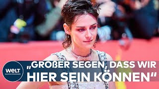 BERLINALE 2023 Selenskyj per Video zugeschaltet Filmfest startet mit Gala und ersten Vorführungen [upl. by Mossman417]