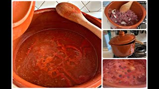 Cottura del sugo in pentola di terracotta [upl. by Nylloc]