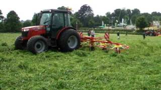 Pottinger Eurohit 690 NZ tedder [upl. by Domella]