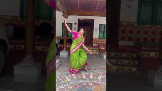 Pandian stores Thangamayil dance 🦚😝 pandianstores sharanyaturadi thangamayil dance [upl. by Catlin]