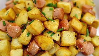 Rezept für Bratkartoffeln mit Würstchen in der Pfanne Einfach schnell und lecker [upl. by Wagshul]