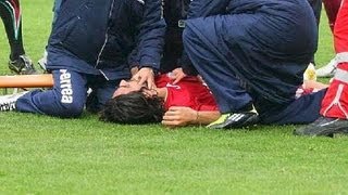 Tragedia nel calcio morto Piermario Morosini centrocampista del Livorno [upl. by Nyladnewg811]